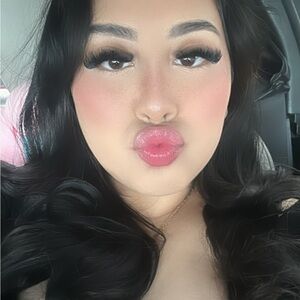 Meet your Posher, Wendy